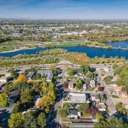 Mid Century Modern Boise-River Bungalow W/ Hot Tub Exterior foto