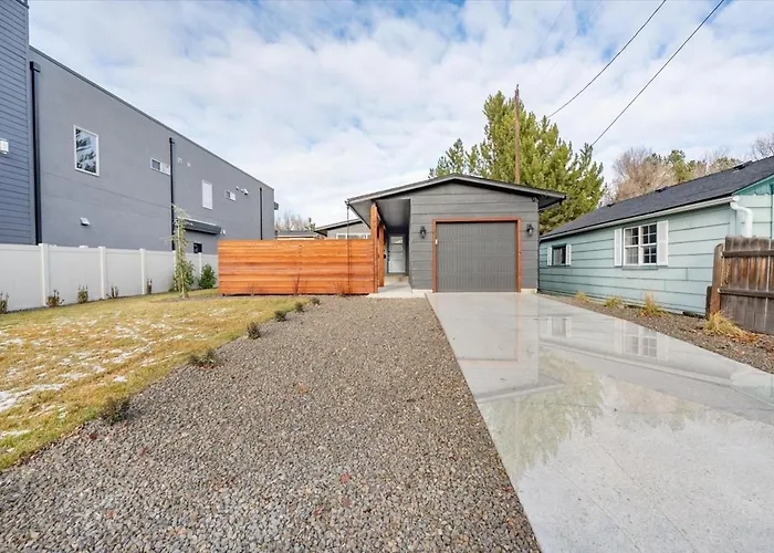 Mid Century Modern Boise-River Bungalow W/ Hot Tub