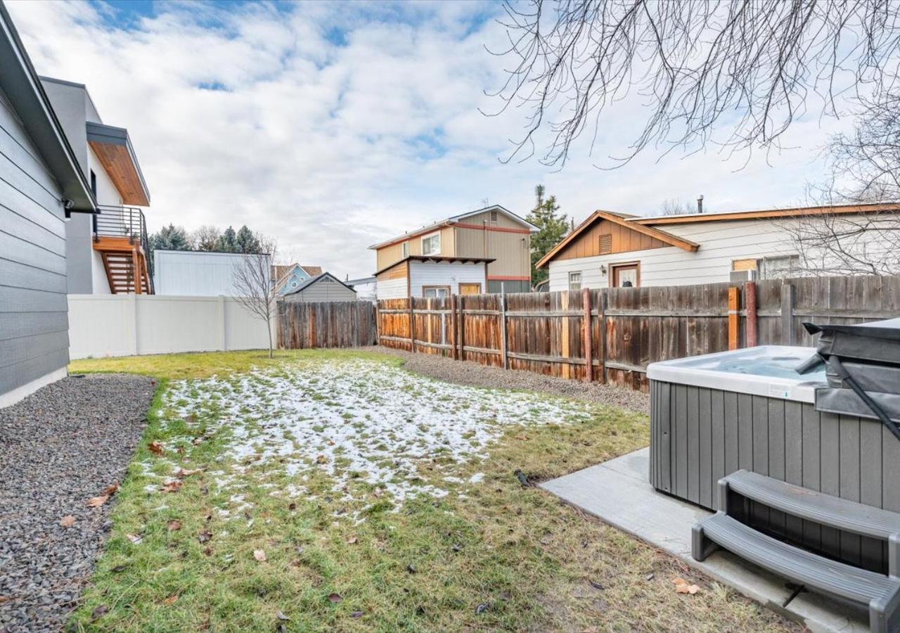 Mid Century Modern Boise-river W/ Hot Tub Villa *