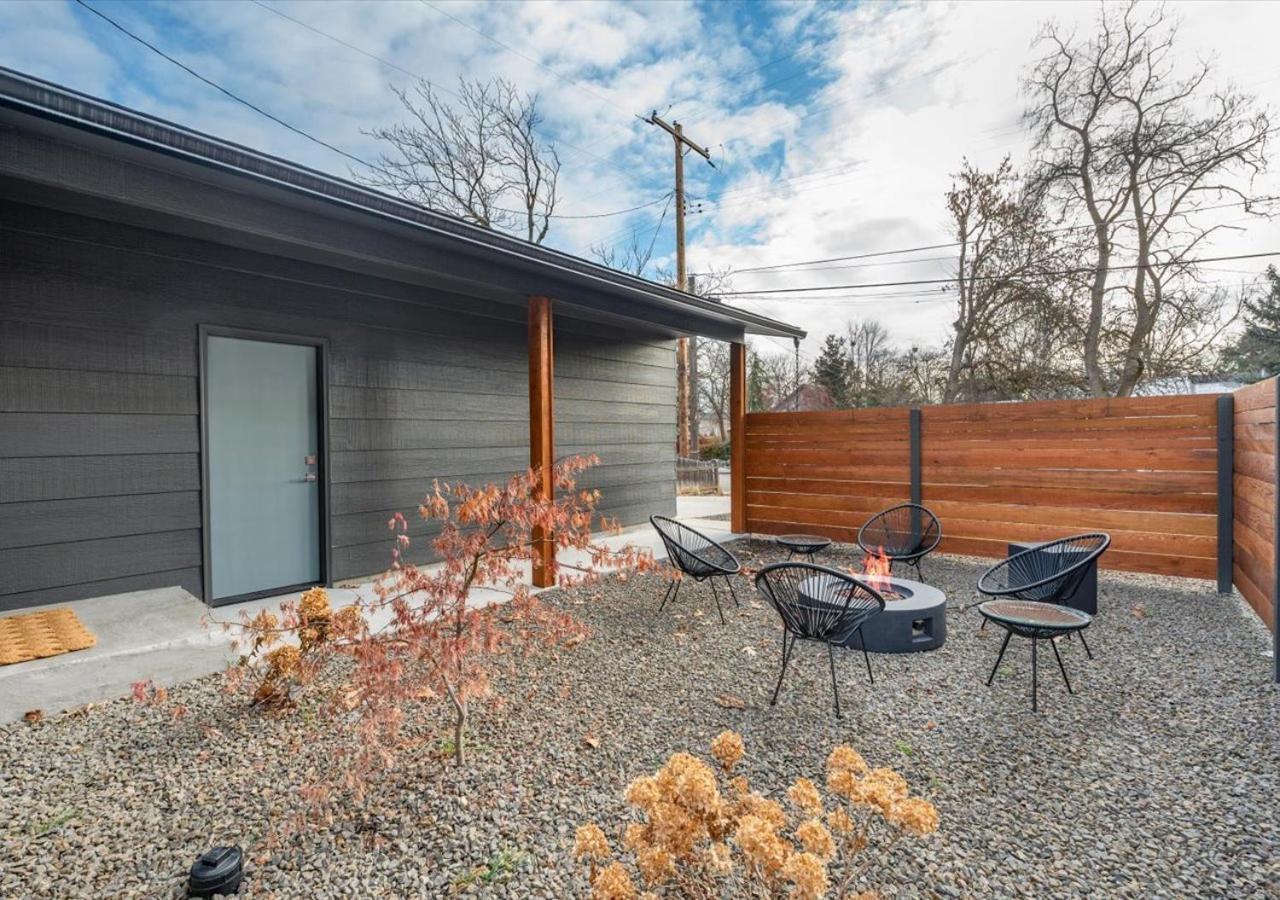 Mid Century Modern Boise-river W/ Hot Tub * Boise